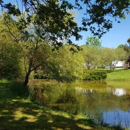 30m² Avec Terrasse Et Coffre-fort - Api-1-52-557 Kamp alanı
