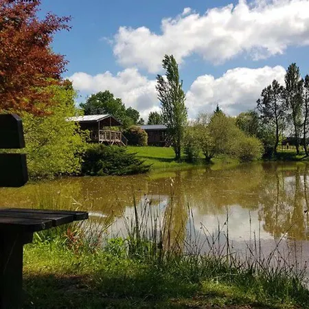Kamp alanı 30m² Avec Terrasse Et Coffre-fort - Api-1-52-557