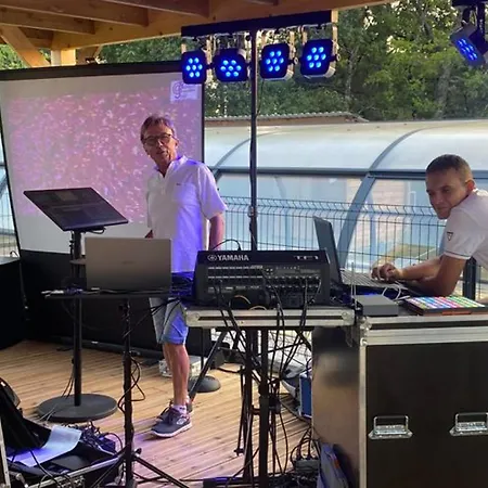 30m² Avec Terrasse Et Coffre-fort - Api-1-52-557 Kamp alanı