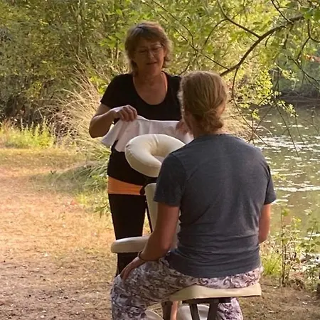 Kamp alanı 30m² Avec Terrasse Et Coffre-fort - Api-1-52-557 *