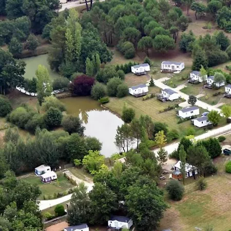 30m² Avec Terrasse Et Coffre-fort - Api-1-52-557 Camping *